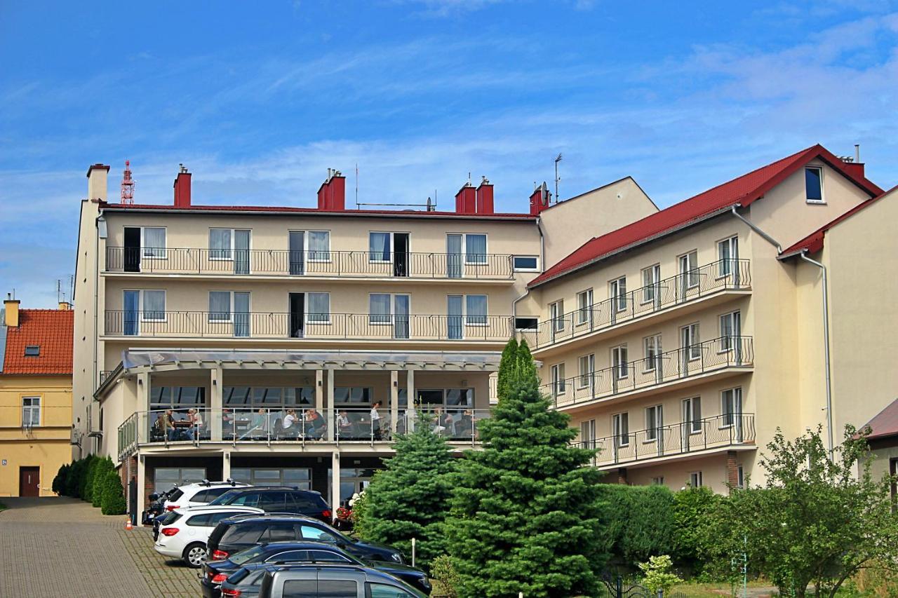 Hotel Huszcza Mrągowo Exterior foto